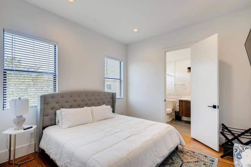 4 Story Home Mins To Downtown Houston With City Views Экстерьер фото